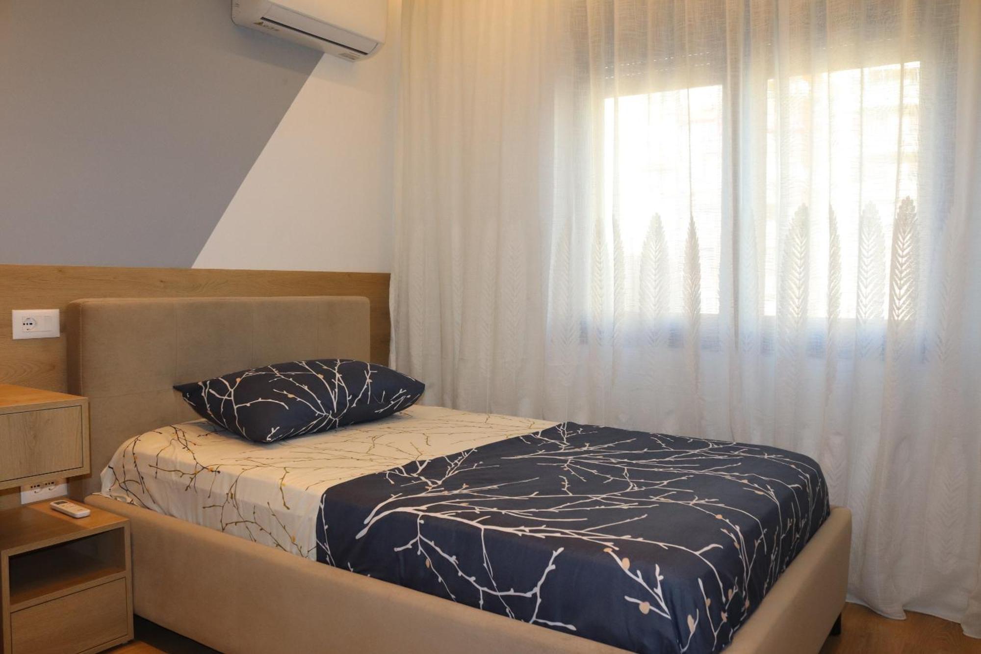 Soinn'S Apartament Tiranë Eksteriør bilde